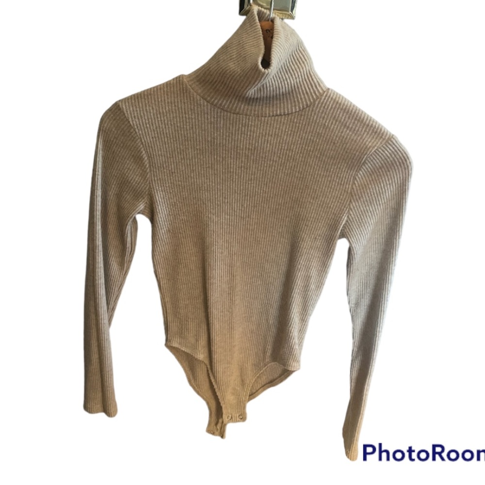 Knitted body suit